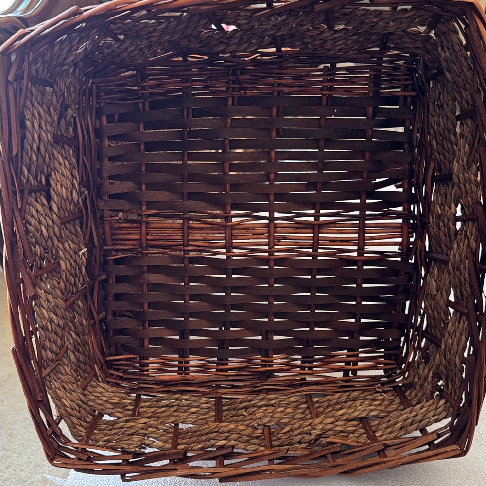 Woven Brown Basket - Picture 3 of 7
